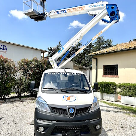 Piattaforma aerea Socage 16 mt su Porter Piaggio